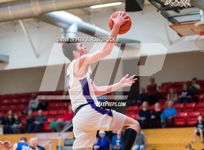 Thumbnail 2 in Georgetown vs. Hallsville (2021 Chicken Express Holiday Extravaganza) photogallery.