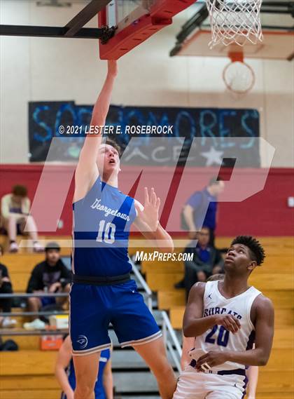 Thumbnail 3 in Georgetown vs. Hallsville (2021 Chicken Express Holiday Extravaganza) photogallery.