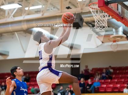Thumbnail 3 in Georgetown vs. Hallsville (2021 Chicken Express Holiday Extravaganza) photogallery.