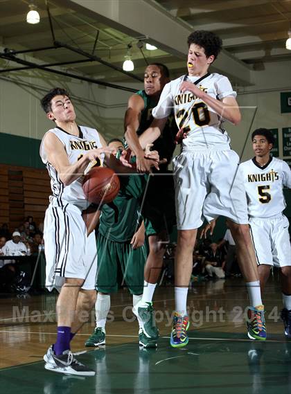 Thumbnail 1 in Bishop Montgomery vs. Long Beach Poly (Paul Pierce Classic)  photogallery.