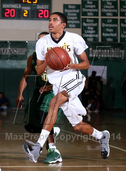 Thumbnail 2 in Bishop Montgomery vs. Long Beach Poly (Paul Pierce Classic)  photogallery.