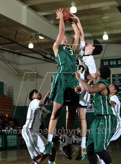 Thumbnail 3 in Bishop Montgomery vs. Long Beach Poly (Paul Pierce Classic)  photogallery.