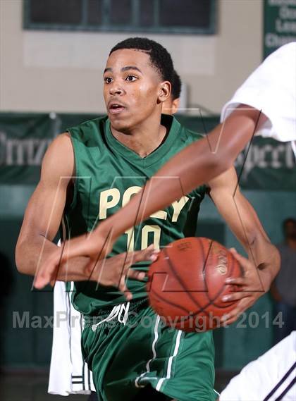 Thumbnail 1 in Bishop Montgomery vs. Long Beach Poly (Paul Pierce Classic)  photogallery.