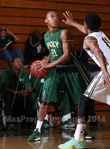 Thumbnail 2 in Bishop Montgomery vs. Long Beach Poly (Paul Pierce Classic)  photogallery.