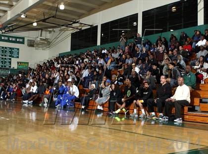 Thumbnail 2 in Bishop Montgomery vs. Long Beach Poly (Paul Pierce Classic)  photogallery.