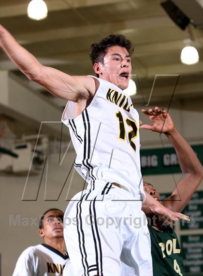 Thumbnail 1 in Bishop Montgomery vs. Long Beach Poly (Paul Pierce Classic)  photogallery.
