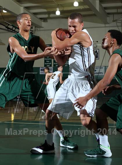 Thumbnail 1 in Bishop Montgomery vs. Long Beach Poly (Paul Pierce Classic)  photogallery.