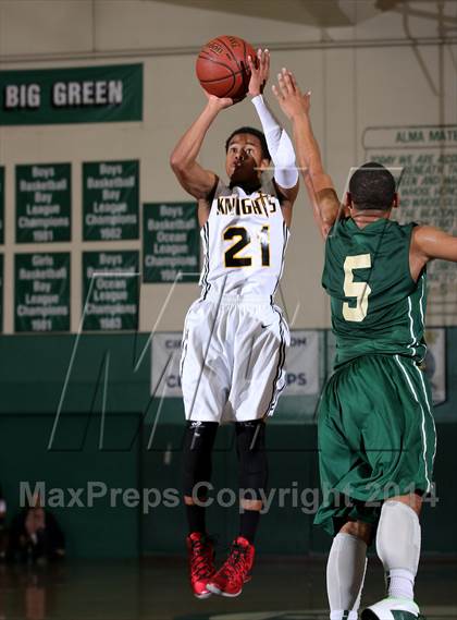 Thumbnail 2 in Bishop Montgomery vs. Long Beach Poly (Paul Pierce Classic)  photogallery.