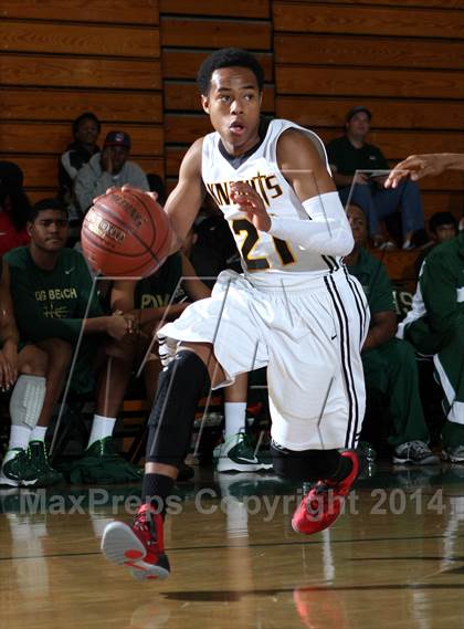 Thumbnail 2 in Bishop Montgomery vs. Long Beach Poly (Paul Pierce Classic)  photogallery.