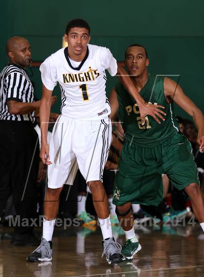 Thumbnail 1 in Bishop Montgomery vs. Long Beach Poly (Paul Pierce Classic)  photogallery.
