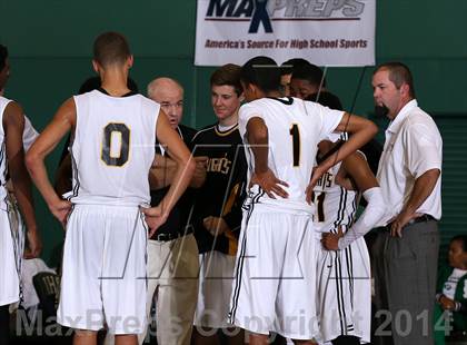 Thumbnail 2 in Bishop Montgomery vs. Long Beach Poly (Paul Pierce Classic)  photogallery.