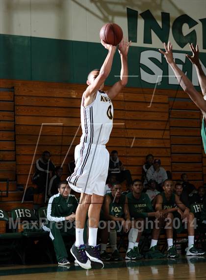 Thumbnail 3 in Bishop Montgomery vs. Long Beach Poly (Paul Pierce Classic)  photogallery.