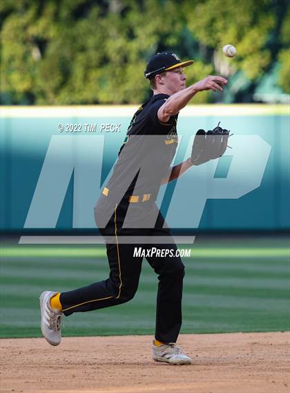 Thumbnail 1 in Long Beach Poly vs. Edison photogallery.