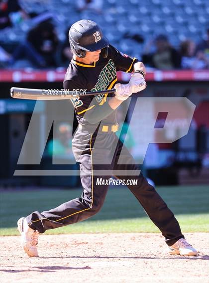 Thumbnail 2 in Long Beach Poly vs. Edison photogallery.