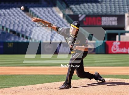 Thumbnail 2 in Long Beach Poly vs. Edison photogallery.