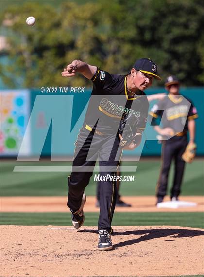 Thumbnail 3 in Long Beach Poly vs. Edison photogallery.