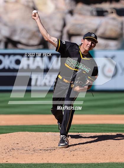 Thumbnail 1 in Long Beach Poly vs. Edison photogallery.
