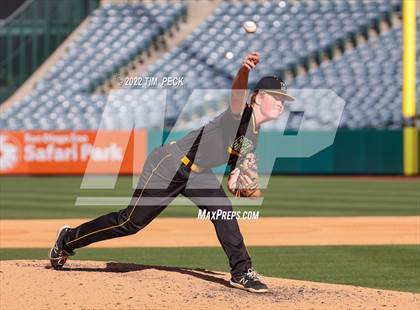 Thumbnail 1 in Long Beach Poly vs. Edison photogallery.