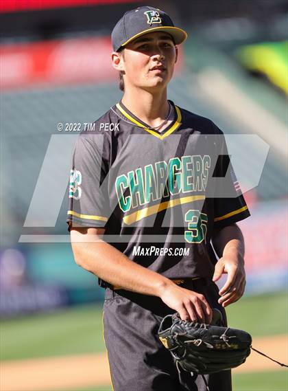Thumbnail 2 in Long Beach Poly vs. Edison photogallery.