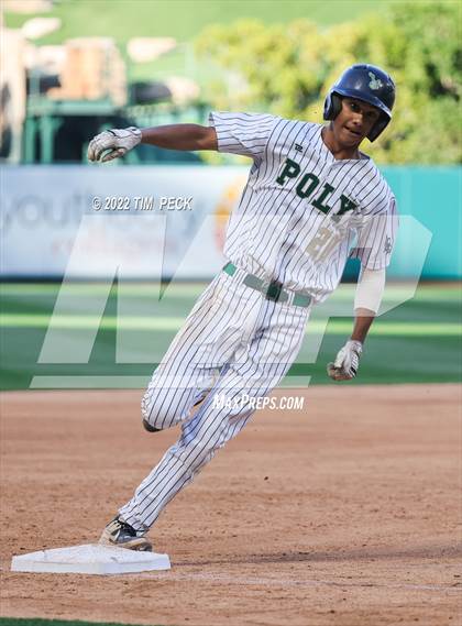 Thumbnail 2 in Long Beach Poly vs. Edison photogallery.