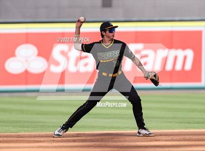Thumbnail 2 in Long Beach Poly vs. Edison photogallery.