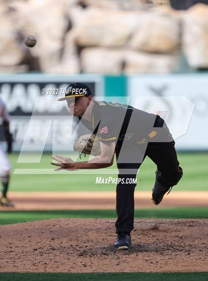 Thumbnail 3 in Long Beach Poly vs. Edison photogallery.