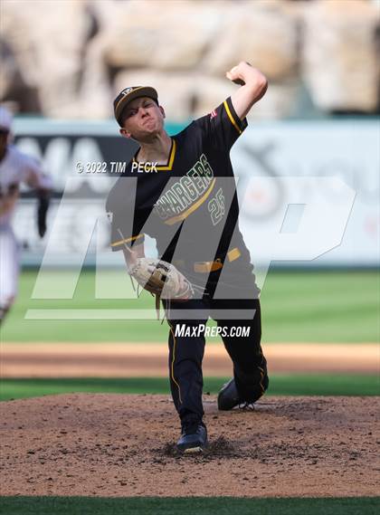Thumbnail 2 in Long Beach Poly vs. Edison photogallery.
