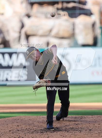 Thumbnail 2 in Long Beach Poly vs. Edison photogallery.
