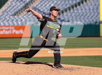 Thumbnail 3 in Long Beach Poly vs. Edison photogallery.