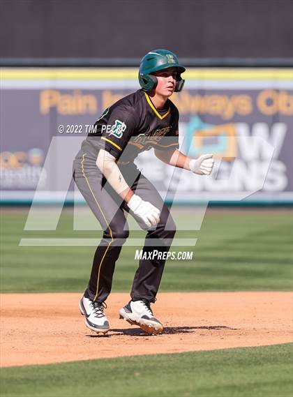 Thumbnail 2 in Long Beach Poly vs. Edison photogallery.