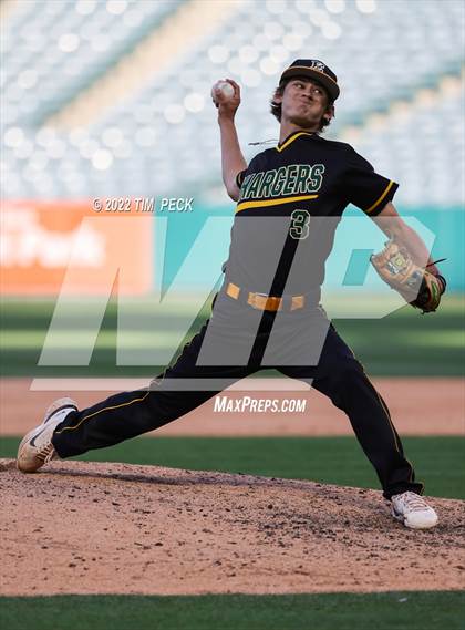 Thumbnail 3 in Long Beach Poly vs. Edison photogallery.