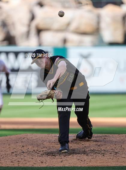 Thumbnail 1 in Long Beach Poly vs. Edison photogallery.