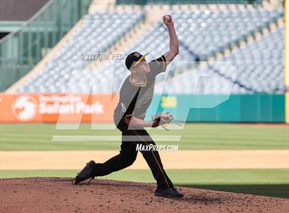 Thumbnail 1 in Long Beach Poly vs. Edison photogallery.