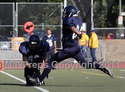 Thumbnail 3 in Hoover @ Crescenta Valley photogallery.