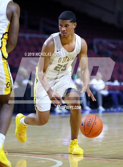 Thumbnail 1 in Federal Way vs. Bishop O'Dowd (Tarkanian Classic) photogallery.