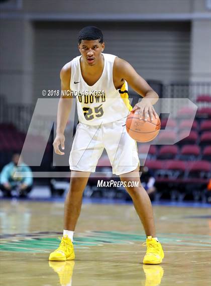 Thumbnail 1 in Federal Way vs. Bishop O'Dowd (Tarkanian Classic) photogallery.