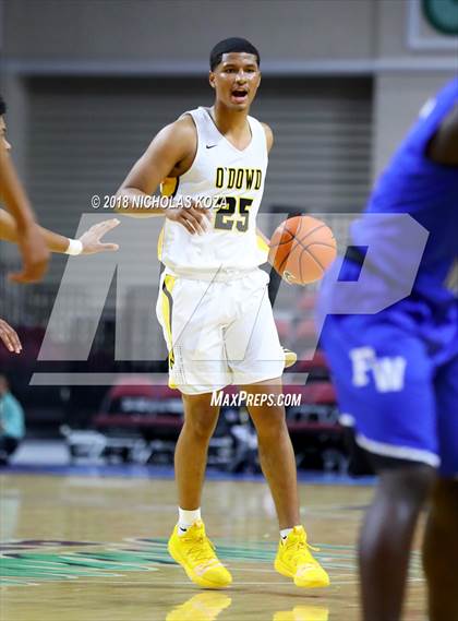 Thumbnail 2 in Federal Way vs. Bishop O'Dowd (Tarkanian Classic) photogallery.