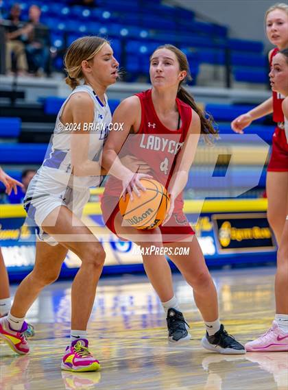 Thumbnail 2 in Mena vs Bergman (Lendel Thomas Classic) photogallery.