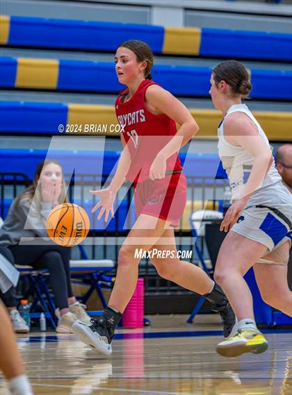 Thumbnail 2 in Mena vs Bergman (Lendel Thomas Classic) photogallery.