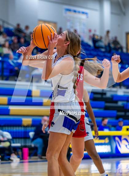 Thumbnail 1 in Mena vs Bergman (Lendel Thomas Classic) photogallery.