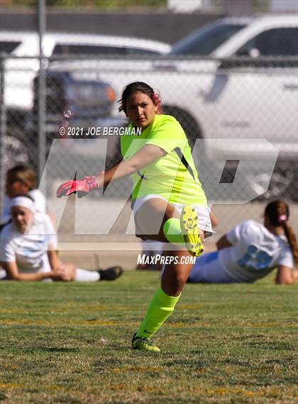 Thumbnail 1 in JV: Highland vs. South photogallery.