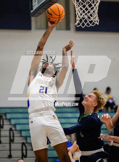 Thumbnail 3 in Cyprus vs. Syracuse photogallery.