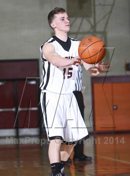 Thumbnail 1 in Rye Neck vs Rye (17th Annual Mamaroneck Sound Shore Classic) photogallery.
