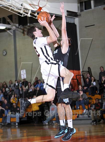 Thumbnail 2 in Rye Neck vs Rye (17th Annual Mamaroneck Sound Shore Classic) photogallery.