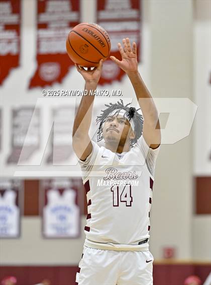 Thumbnail 2 in Ben Davis @ Lawrence Central photogallery.