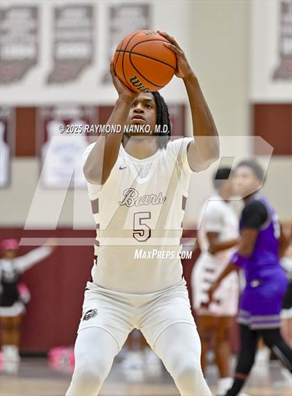 Thumbnail 1 in Ben Davis @ Lawrence Central photogallery.