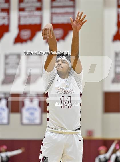 Thumbnail 3 in Ben Davis @ Lawrence Central photogallery.