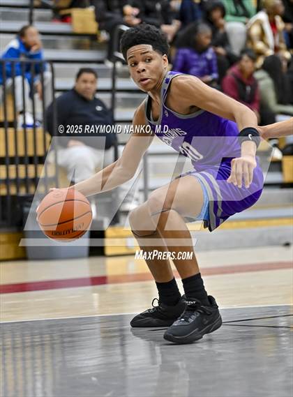 Thumbnail 2 in Ben Davis @ Lawrence Central photogallery.