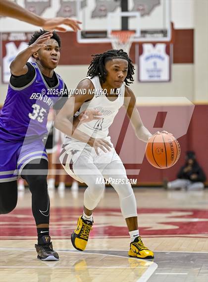 Thumbnail 2 in Ben Davis @ Lawrence Central photogallery.
