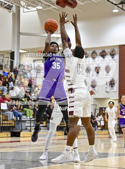 Thumbnail 2 in Ben Davis @ Lawrence Central photogallery.